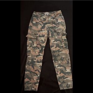 Guess Camouflage High-Rise Cargo Pants